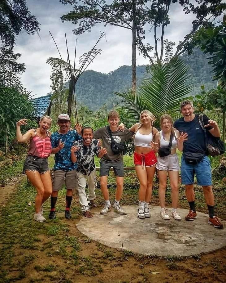 Batu Kapal Guest House & Jungle Trekking บูกิตลาวัง ภายนอก รูปภาพ