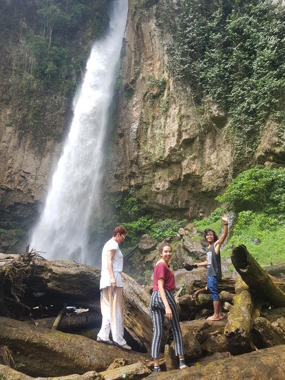 Batu Kapal Guest House & Jungle Trekking บูกิตลาวัง ภายนอก รูปภาพ